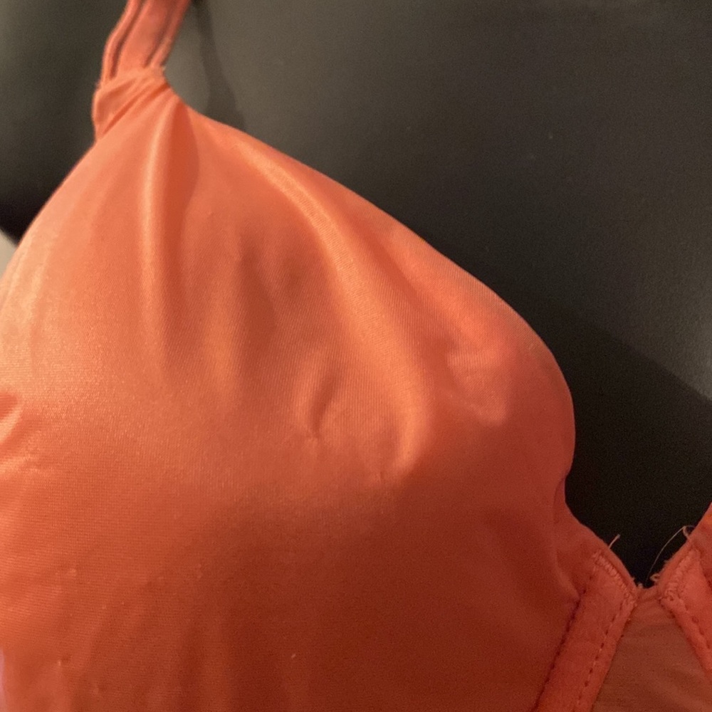 ! Victoria’s Secret bra 32DDD pre-owned - Picture 2 of 10